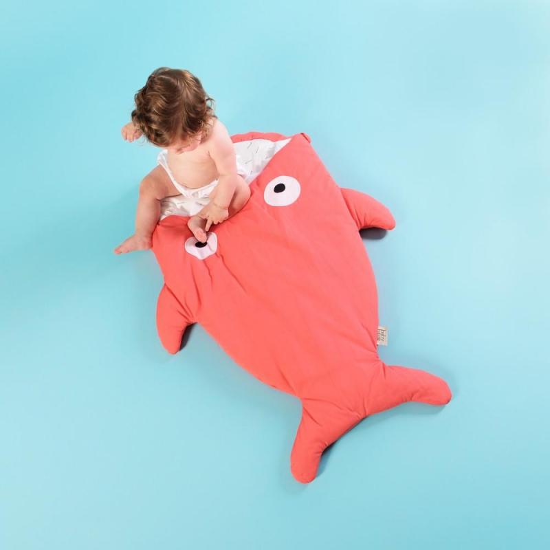saco-de-dormir-bebe-tiburon Saco de dormir para bebé con forma de tiburón